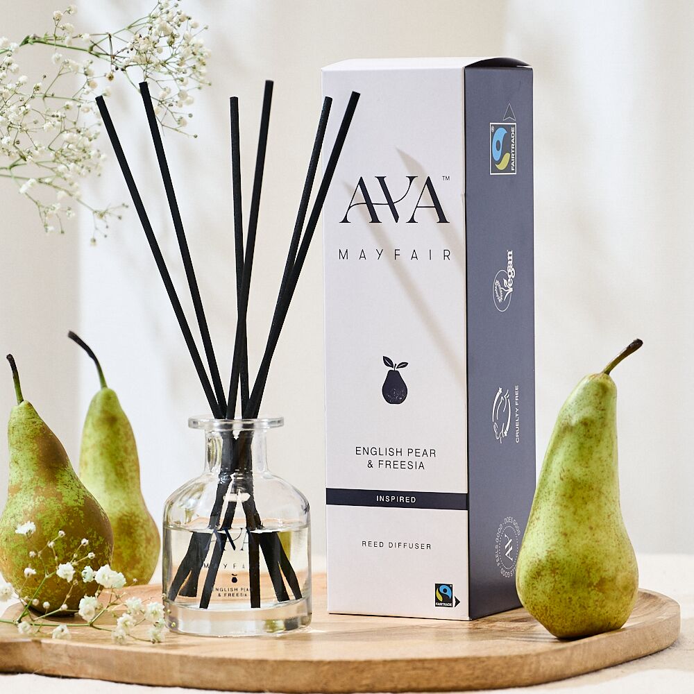 DIFFUSER_ENGLISH_PEAR_01 Ava Mayfair English Pear & Freesia Reed Diffuser