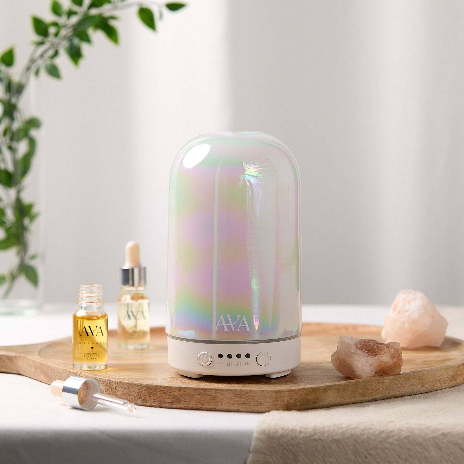 AvaPearlDiffCover_1_WEB