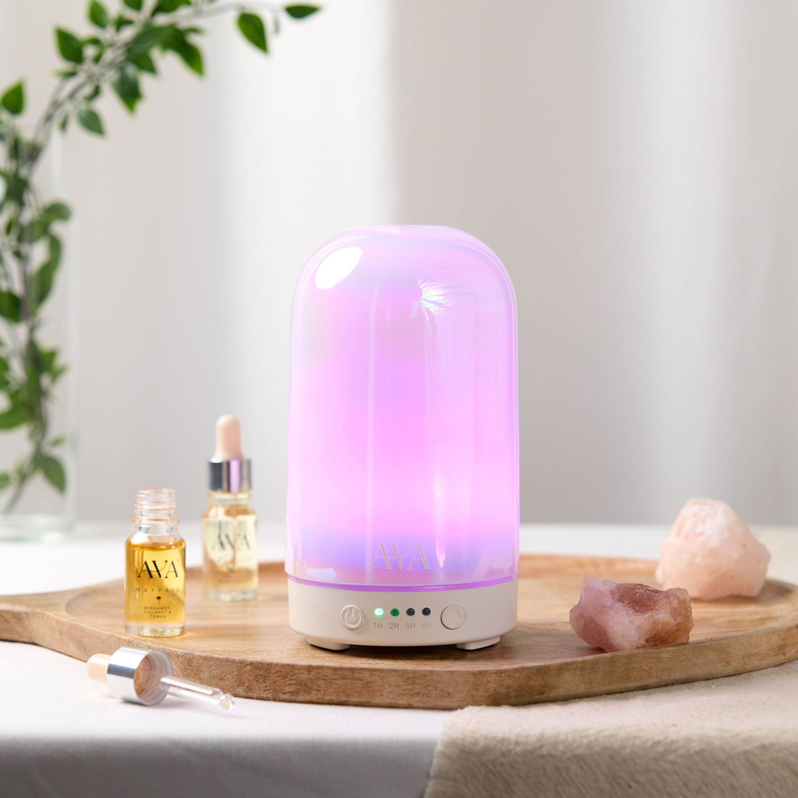 AvaPearlDiffCover_4_HR