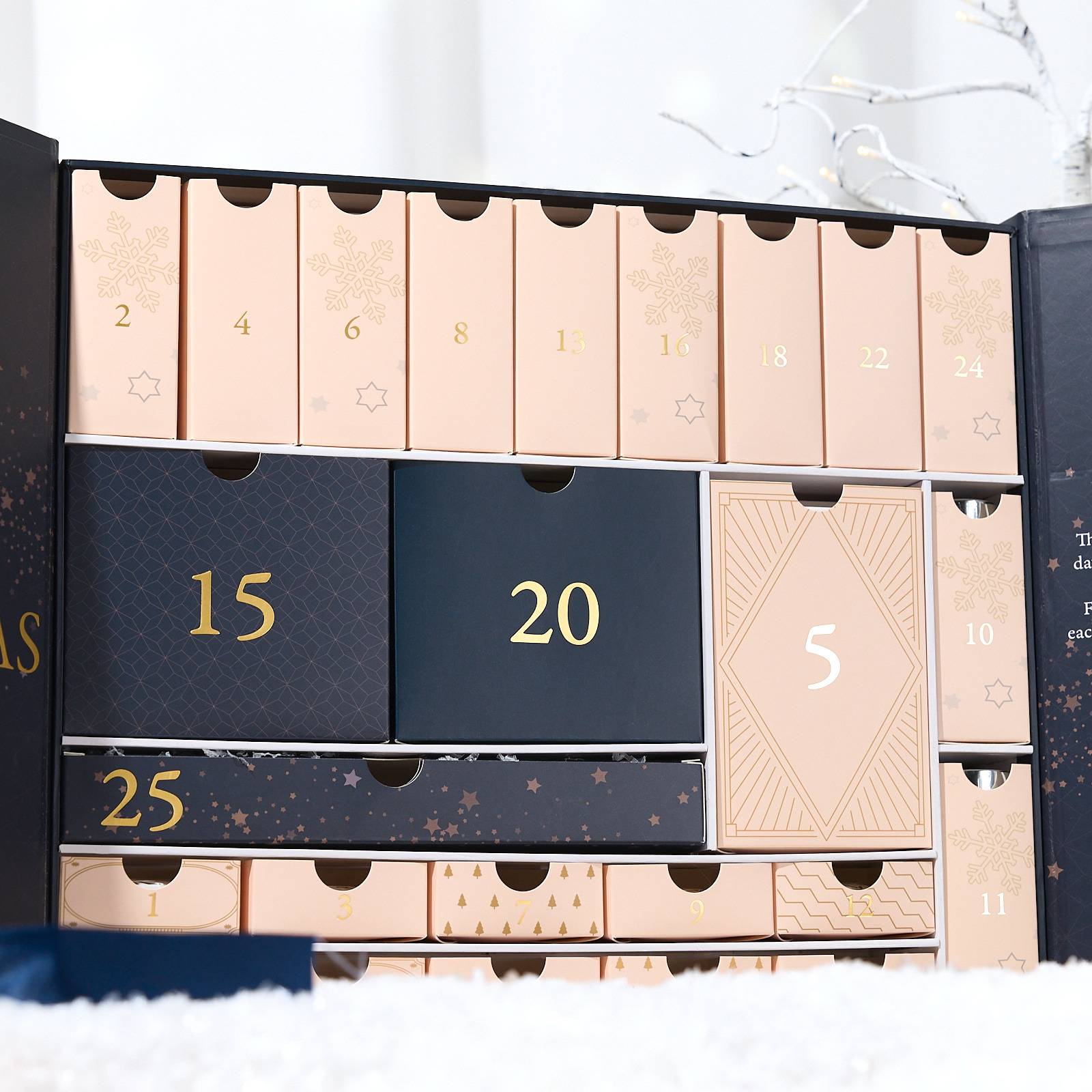 ADVCAL-BOX2025_8_Web